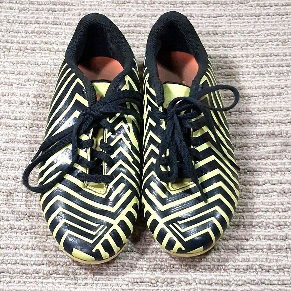 Adidas Predito Instinct FG Youth Soccer Cleats Shoes Size 3.5Y Black Yellow
